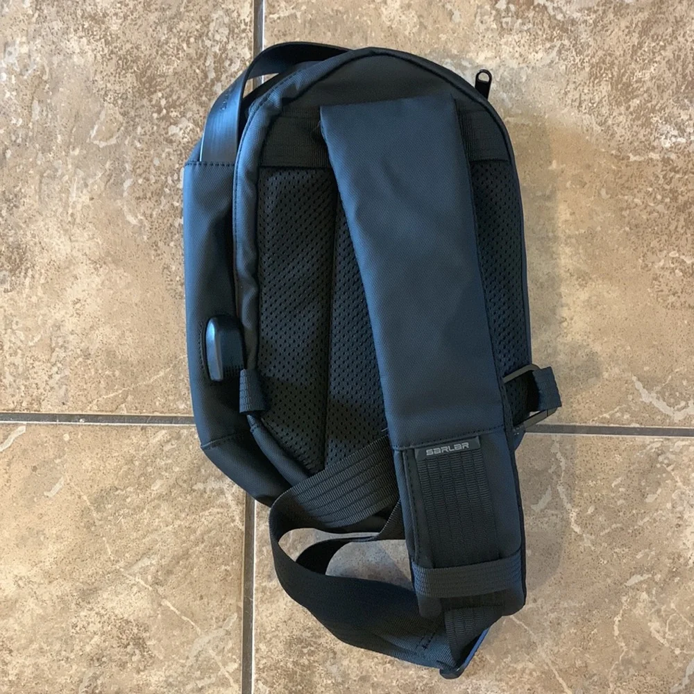 SARLAR Hard Chest Shoulder Backpack For Oculus Quest 2 VR Gaming Headset & Touch